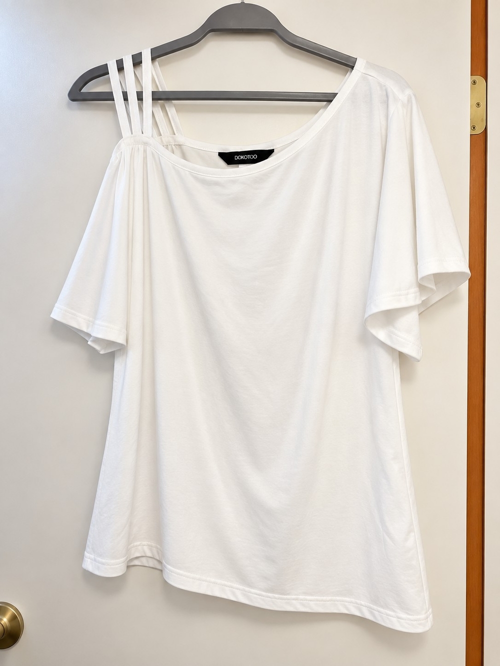 Dokotoo White One Shoulder Strappy Top – Size Medium